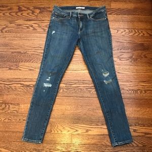 Levis 711 Skinny Jeans